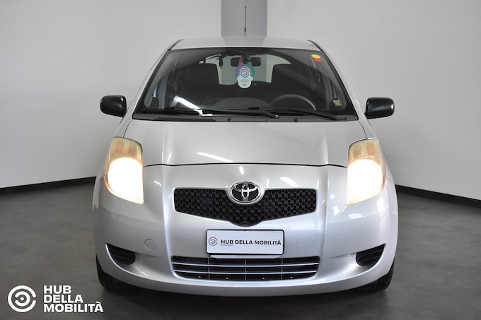 TOYOTA Yaris 1.0 5 porte